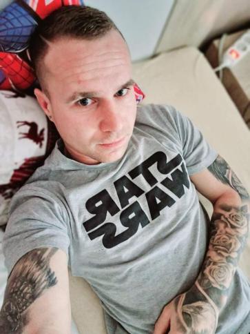 Gyusza, 28 éves felsőszentmártoni társkereső férfi profil fotója