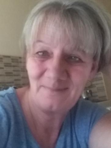Edit, 57 éves dunaújvárosi társkereső nő profil fotója
