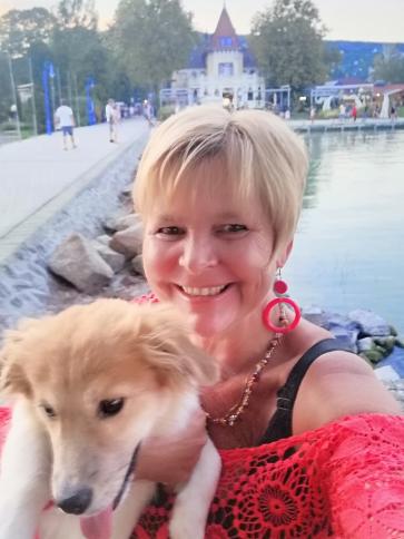 Csilla, 63 éves Budapest XI. kerületi társkereső nő profil fotója
