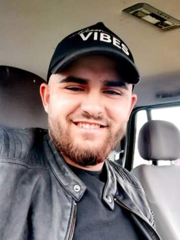 János, 25 éves eperjeskei társkereső férfi profil fotója