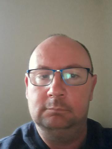 Zsolt, 45 éves szokolyai társkereső férfi profil fotója