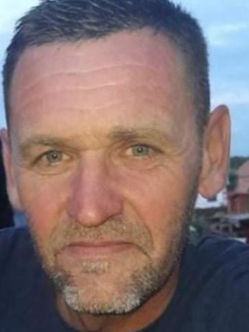 Sanyi, 49 éves tápiószentmártoni társkereső férfi profil fotója