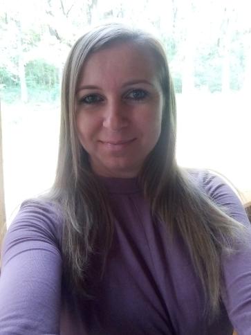 Csillu, 42 éves monostorpályi társkereső nő profil fotója