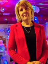 Sziasztok! Judit vagyok. Online pápai randizni vágyó férfiak jelöljetek kedvencnek.