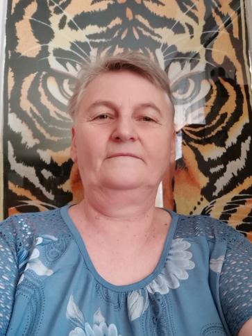 Mónika, 63 éves szolnoki társkereső nő profil fotója