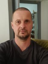 Sziasztok! Krisztián vagyok. Komoly lábatlani párkereső nők jelentkezését várom.