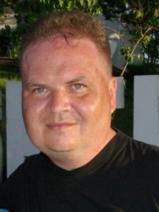Sziasztok! Richard vagyok. Komoly vámospércsi párkereső nők jelentkezését várom.