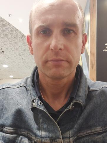 Janos, 47 éves nagyszentjánosi társkereső férfi profil fotója