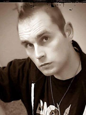 Gábor, 39 éves zamárdi társkereső férfi profil fotója