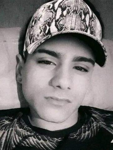 Martin, 25 éves versendi társkereső férfi profil fotója