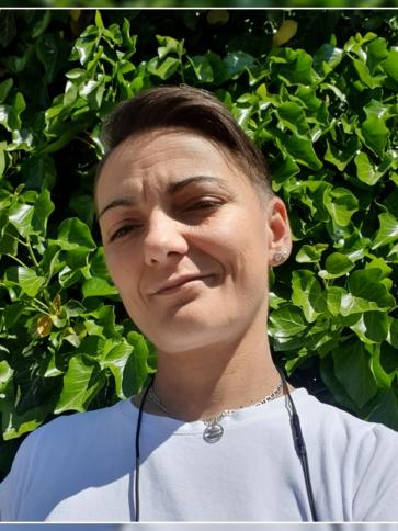 Mona, 40 éves ajkai társkereső nő profil fotója