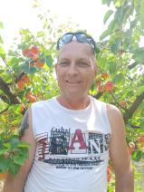 Sziasztok! Istvan vagyok. Komoly somogytúri párkereső nők jelentkezését várom.