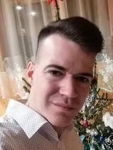 Sziasztok! Szabi vagyok. Online szerencsi randizni vágyó nők kattinsatok a kedvenc gombra.