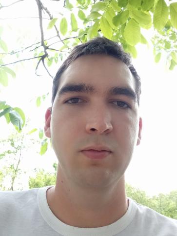 Lénárd, 28 éves nyírlugosi társkereső férfi profil fotója