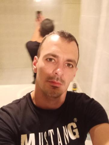 Tomi, 35 éves mezőkeresztesi társkereső férfi profil fotója