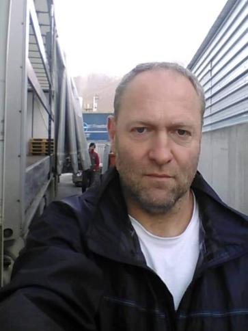 Zsolt, 56 éves szombathelyi társkereső férfi profil fotója Zsolt, 56 éves szombathelyi társkereső férfi profil fotója