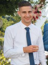 Sziasztok! István vagyok. Komoly tarnamérai párkereső nők jelentkezését várom.