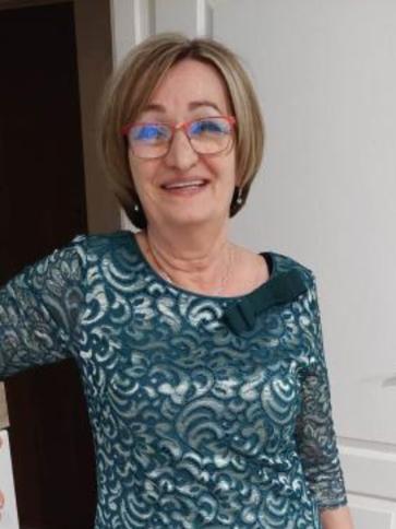 Erika, 66 éves székesfehérvári társkereső nő profil fotója Erika, 66 éves székesfehérvári társkereső nő profil fotója