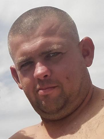 Krisztián, 39 éves keceli társkereső férfi profil fotója