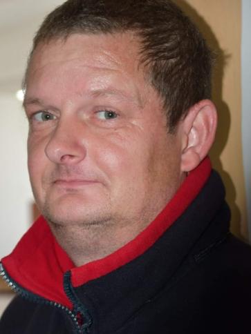 Attila, 43 éves murakeresztúri társkereső férfi profil fotója