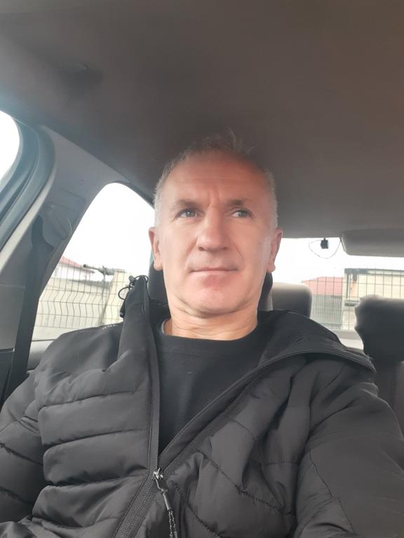 Csaba, 52 éves váci társkereső férfi (202969)