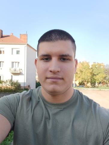Dani, 22 éves várpalotai társkereső férfi profil fotója