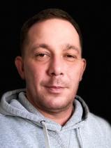 Sziasztok! Armin vagyok. Komoly üllési párkereső nők jelentkezését várom.