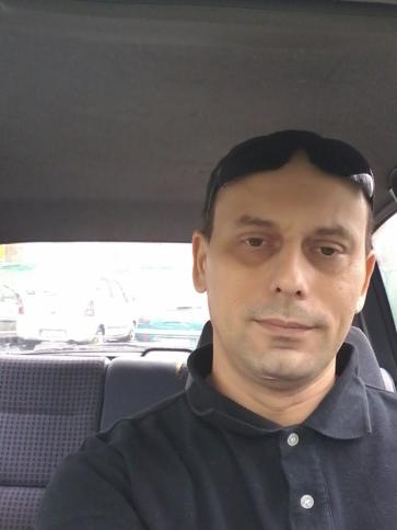 Viktor, 49 éves ócsai társkereső férfi profil fotója