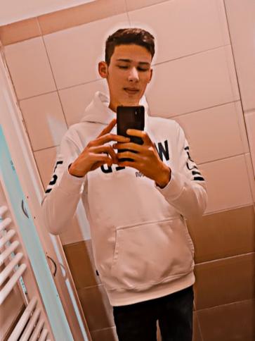 Norbi, 22 éves Budapest XII. kerületi társkereső férfi profil fotója