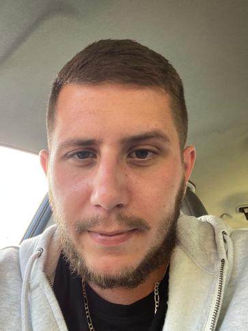 Józsi, 29 éves muronyi társkereső férfi profil fotója