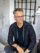 Sziasztok! Sándor vagyok. Komoly encsi párkereső nők jelentkezését várom.