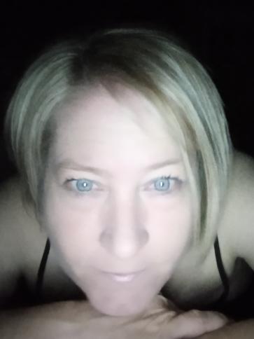 Regina, 44 éves komáromi társkereső nő profil fotója