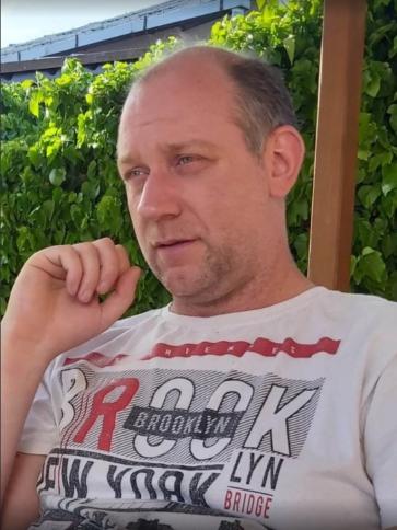 John, 41 éves hódmezővásárhelyi társkereső férfi profil fotója