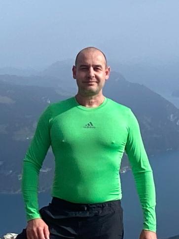 László, 44 éves felsőnyárádi társkereső férfi profil fotója