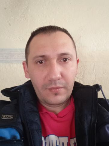 Tamás, 37 éves múcsonyi társkereső férfi profil fotója