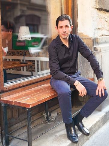 Márió, 41 éves Budapest VIII. kerületi társkereső férfi profil fotója