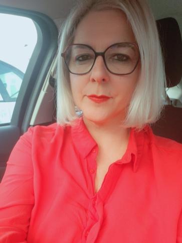 Zsanett, 49 éves ausztriai társkereső nő profil fotója