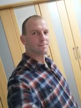 Sziasztok! Péter vagyok. Komoly vállaji párkereső nők jelentkezését várom.