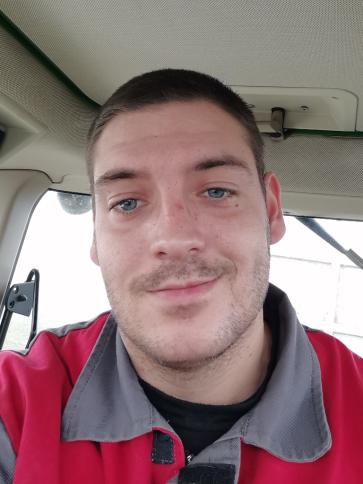 Roland, 28 éves püspökladányi társkereső férfi profil fotója