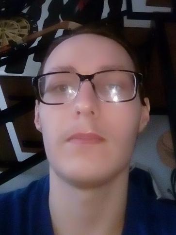 Roland, 21 éves kisbéri társkereső férfi profil fotója