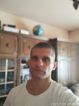 Sziasztok! László vagyok. Komoly dombegyházi párkereső nők jelentkezését várom.