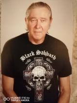Sziasztok! József vagyok. Komoly murgai párkereső nők jelentkezését várom.