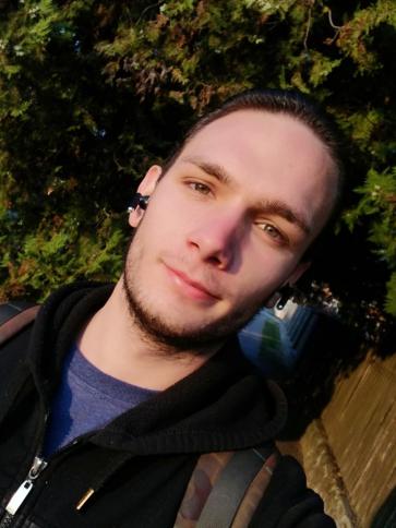 Mihály, 24 éves délegyházai társkereső férfi profil fotója