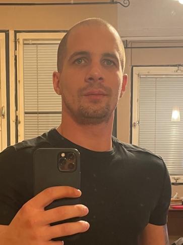 Tomi, 33 éves gyöngyösi társkereső férfi profil fotója
