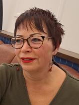 Sziasztok! Rita vagyok. Komoly üllői társkereső férfiak jelentkezését várom.