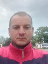 Sziasztok! Zsolt vagyok. Komoly buzsáki párkereső nők jelentkezését várom.