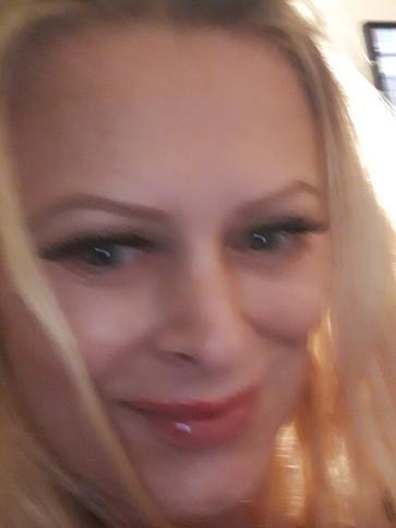 Szilvi, 38 éves székesfehérvári társkereső nő profil fotója