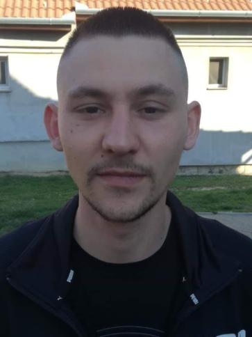 Dávid, 31 éves szentlőrinci társkereső férfi profil fotója Dávid, 31 éves szentlőrinci társkereső férfi profil fotója