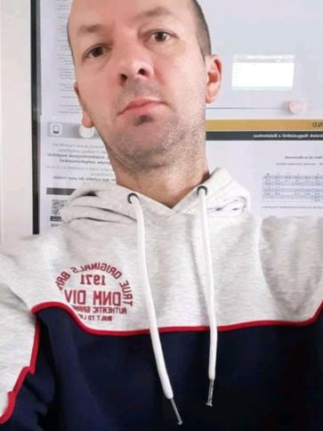 Zsolt, 44 éves kutasi társkereső férfi profil fotója