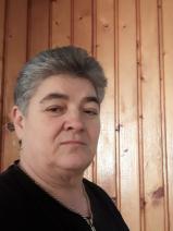 Sziasztok! Júlia vagyok. Komoly diósjenői társkereső férfiak jelentkezését várom.
